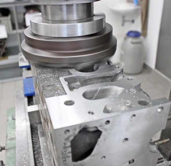 Austauschmotor 2,8 VR6 OM104.900-Austauschmotoren-MIK Motoren