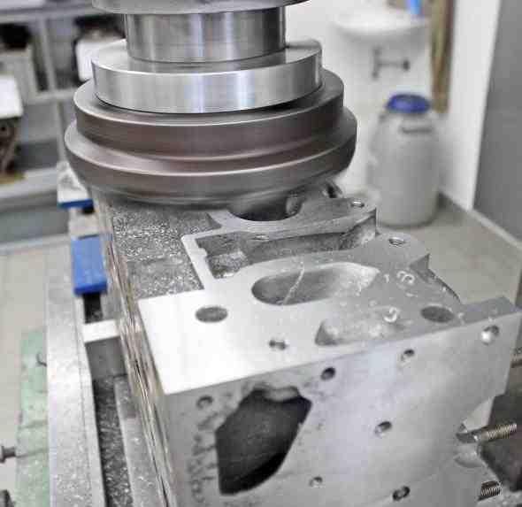 Motorüberholung 2,8 VR6 AMY Austauschmotor-Motorüberholung-MIK Motoren